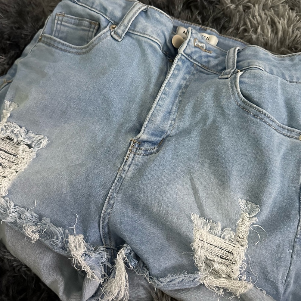 Super cute, super stretchy shorts!